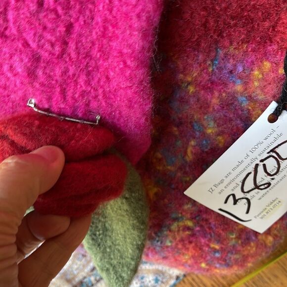 JZ Bags 100% Wool, Felted shoulder bag purse two interior pockets flower - Picture 5 of 11